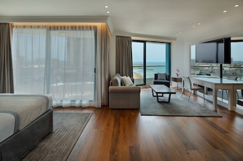Herbert Samuel Okeanos Suites Herzilya