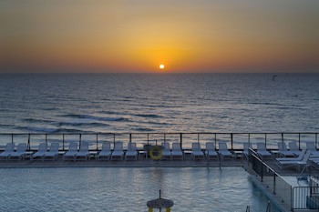 Herbert Samuel Okeanos Suites Herzilya