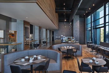 Herbert Samuel Okeanos Suites Herzilya