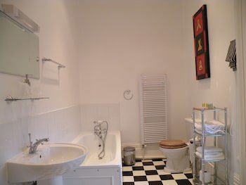 Dorset Hotel
