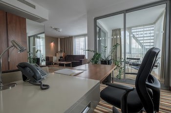 Business Hotel Astrum Laus
