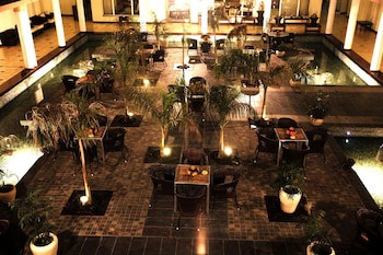 Treehouse Hotel Club & Spa