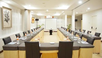 D'primahotel Mega Kuningan