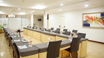 D'primahotel Mega Kuningan