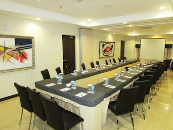D'primahotel Mega Kuningan