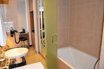 D'primahotel Mega Kuningan
