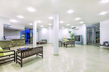 Xenios Dolphin Beach Hotel fotoğrafı