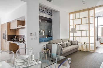 Eric Vokel Atocha Suites