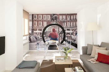 Eric Vokel Atocha Suites