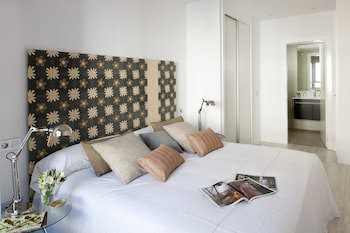 Eric Vokel Atocha Suites