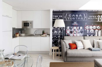 Eric Vokel Atocha Suites