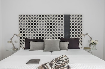 Eric Vokel Atocha Suites