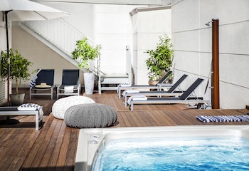 Eric Vokel Atocha Suites