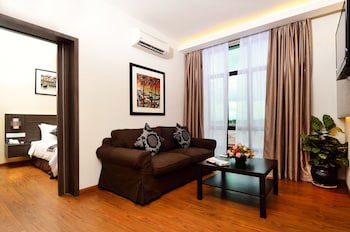 Holiday Villa Hotel & Suites