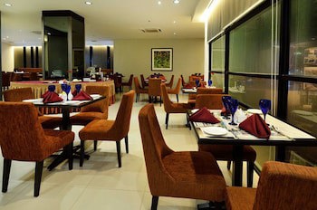 Holiday Villa Hotel & Suites