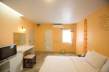 Dozy Lamoon House