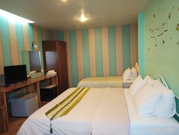 Dozy Lamoon House