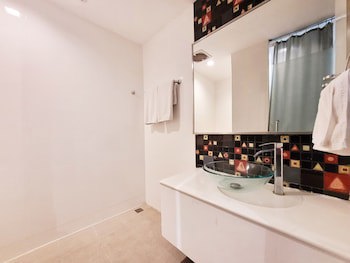 Citin Sukhumvit 11 Nana Bangkok By Compass Hospitality
