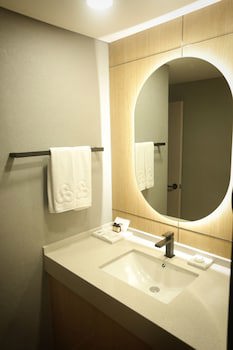 Gumi Century Hotel