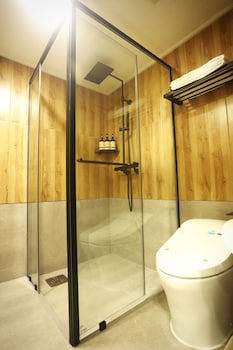 Gumi Century Hotel