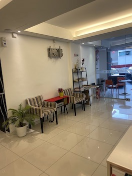 M Design Hotel At Pandan Indah