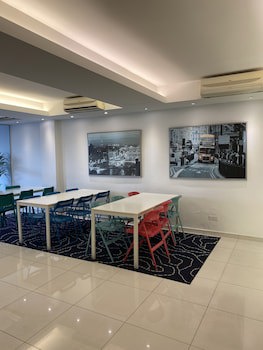 M Design Hotel At Pandan Indah