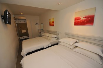 M Design Hotel At Pandan Indah