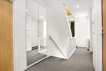 Alfred's Apartments