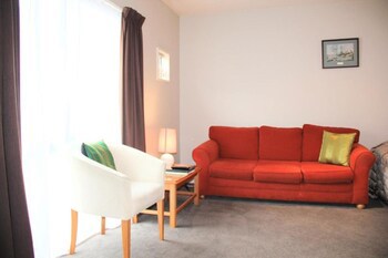 Bush Inn Court Motel