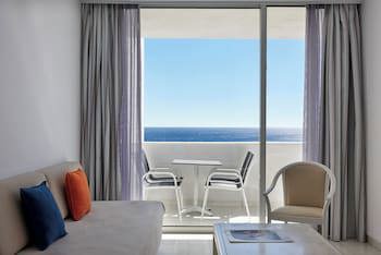 Epsilon Hotel Apartments fotoğrafı