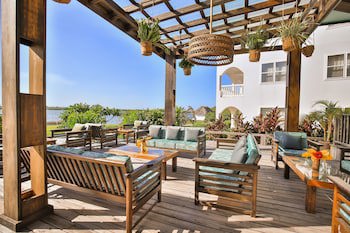 Umaya Resort & Adventures