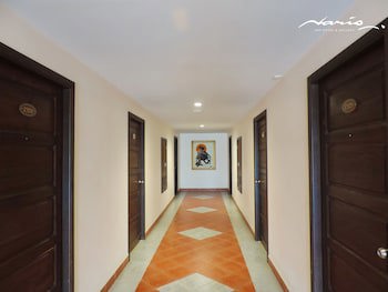 Naris Art Hotel