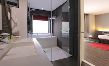 Ramada Hotel And Suites By Wyndham Dubai Jbr