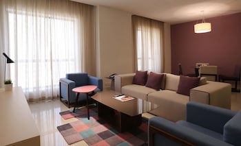 Ramada Hotel And Suites By Wyndham Dubai Jbr