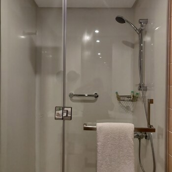 Ramada Hotel And Suites By Wyndham Dubai Jbr
