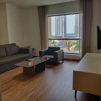 Ramada Hotel And Suites By Wyndham Dubai Jbr