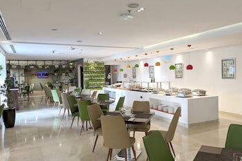 Ramada Hotel And Suites By Wyndham Dubai Jbr