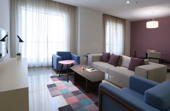 Ramada Hotel And Suites By Wyndham Dubai Jbr