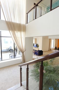 Ramada Hotel And Suites By Wyndham Dubai Jbr