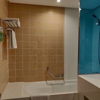 Ramada Hotel And Suites By Wyndham Dubai Jbr