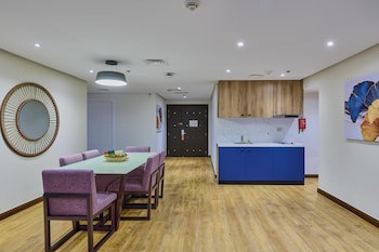 Ramada Hotel & Suites By Wyndham Dubai Jbr galeri fotoğrafı