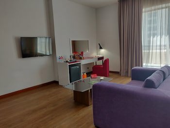 Ramada Hotel And Suites By Wyndham Dubai Jbr