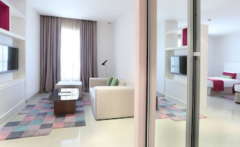Ramada Hotel And Suites By Wyndham Dubai Jbr