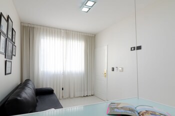 Cyan Recoleta Hotel