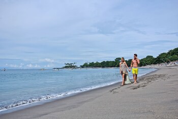 Aruna Senggigi