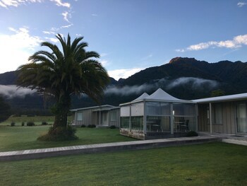 Franz Josef Oasis