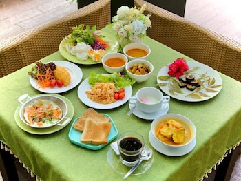 A-Te Chumphon Hotel
