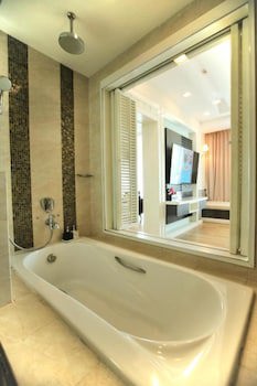 A-Te Chumphon Hotel
