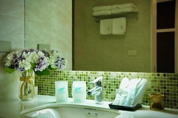 A-Te Chumphon Hotel