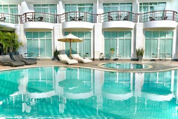 A-Te Chumphon Hotel